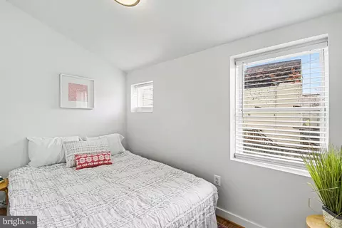 Bedroom - 207 S Durham St, Baltimore, MD 21231 photo 1 of 5