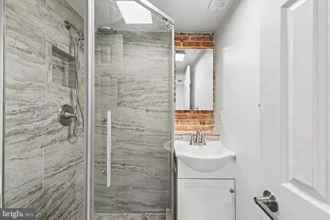 Bath - 207 S Durham St, Baltimore, MD 21231 photo 1 of 1