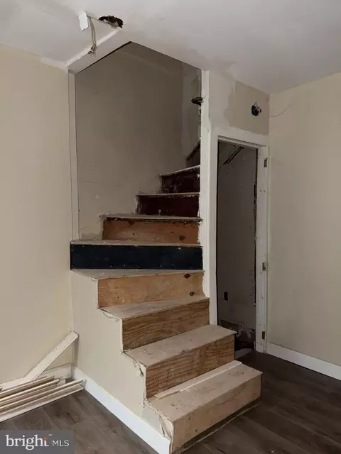 Entry Way - 1605 Lemmon St, Baltimore, MD 21223 photo 7 of 13