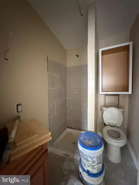Bath - 1605 Lemmon St, Baltimore, MD 21223 photo 1 of 1