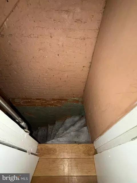 Entry Way - 1607 Lemmon St, Baltimore, MD 21223 photo 5 of 7