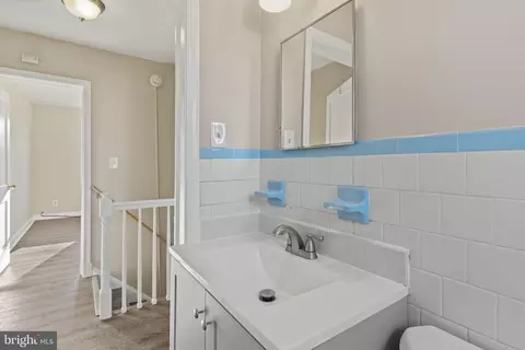Entry Way - 4116 Raymonn Ave, Baltimore, MD 21213 photo 2 of 2