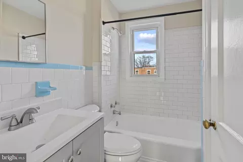 Bath - 4116 Raymonn Ave, Baltimore, MD 21213 photo 1 of 3