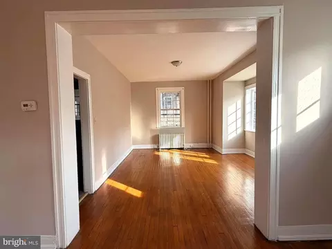 Living - 36 York, Baltimore, MD 21218 photo 9 of 18