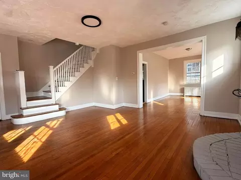 Living - 36 York, Baltimore, MD 21218 photo 8 of 18