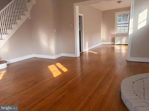 Living - 36 York, Baltimore, MD 21218 photo 3 of 18