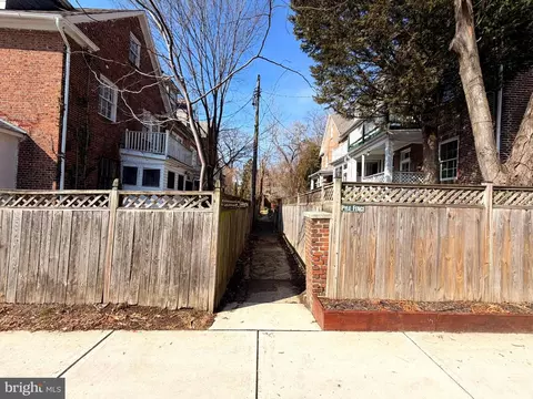 Entry Way - 36 York, Baltimore, MD 21218 photo 5 of 5