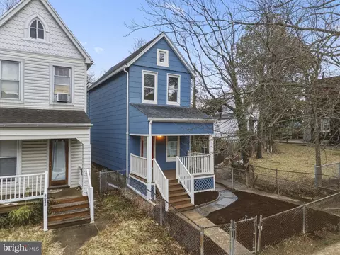 3033 Barclay St, Baltimore, MD 21218