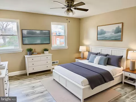 Bedroom - 4865 Melbourne Rd, Baltimore, MD 21229 photo 2 of 2