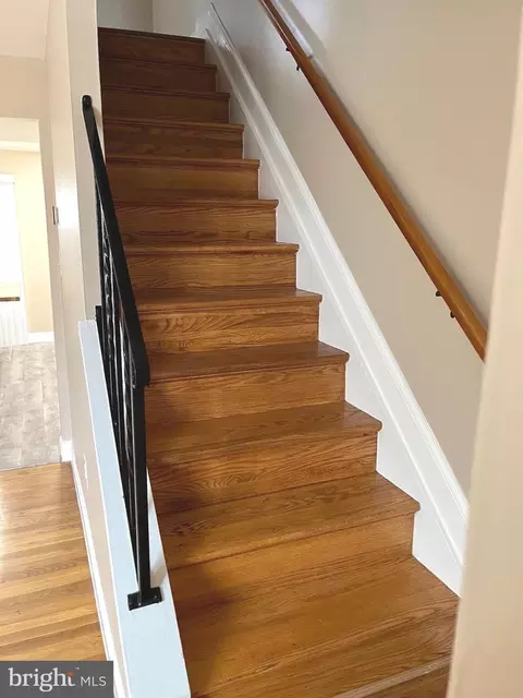 Entry Way - 4865 Melbourne Rd, Baltimore, MD 21229 photo 1 of 1