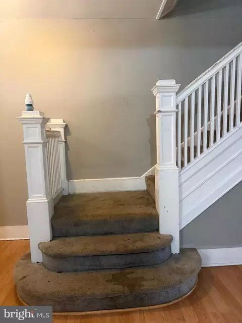 Entry Way - 3110 Garrison Blvd, Baltimore, MD 21216 photo 5 of 13