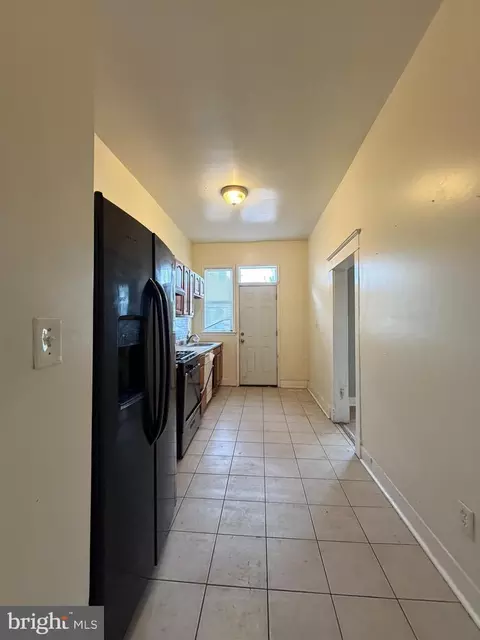 Entry Way - 3110 Garrison Blvd, Baltimore, MD 21216 photo 3 of 13