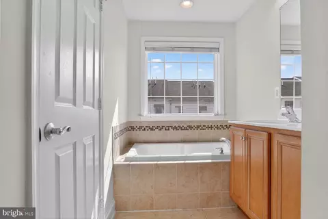 877 Ryan St, Baltimore, MD 21230 photo 10