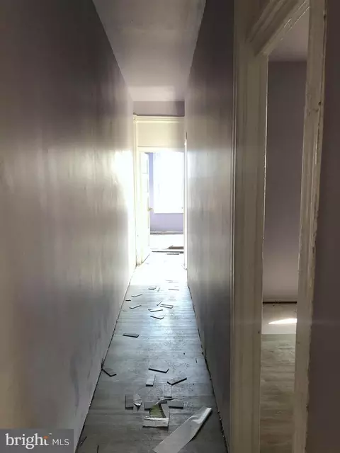 Entry Way - 2323 Mcculloh St, Baltimore, MD 21217 photo 3 of 3
