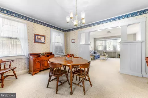 Dining - 2201 Pelham Ave, Baltimore, MD 21213 photo 2 of 3