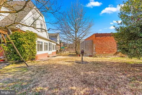 Exterior - 2201 Pelham Ave, Baltimore, MD 21213 photo 9 of 19
