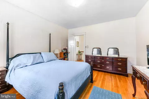 Bedroom - 2201 Pelham Ave, Baltimore, MD 21213 photo 2 of 6
