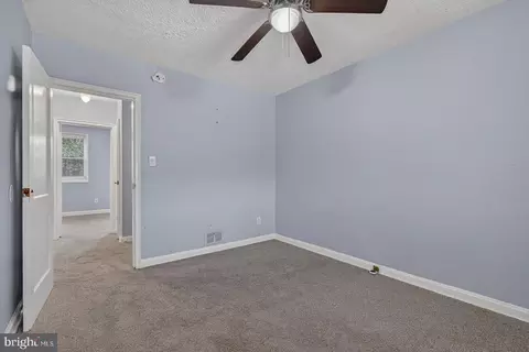 Entry Way - 4103 Colborne Rd, Baltimore, MD 21229 photo 4 of 5