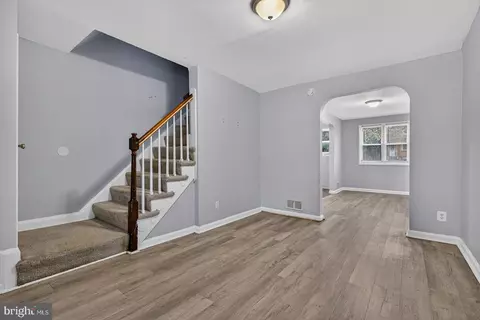 Entry Way - 4103 Colborne Rd, Baltimore, MD 21229 photo 1 of 5