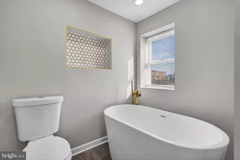 Bath - 1431 E Preston St, Baltimore, MD 21213 photo 3 of 6
