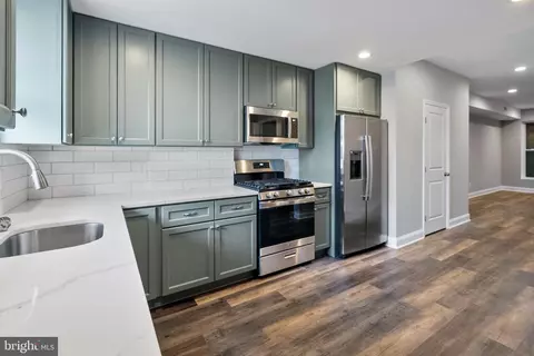 704 N Curley St, Baltimore, MD 21205