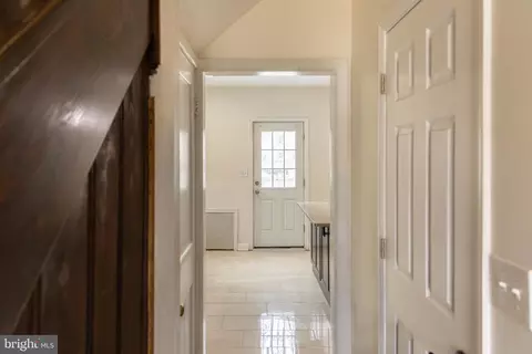 Entry Way - 6305 E Fordham Dr, Baltimore, MD 21215 photo 3 of 5