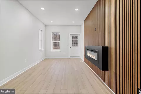 727 E 20th St, Baltimore, MD 21218 photo 5