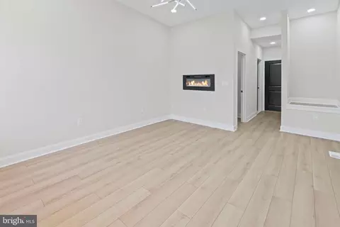 727 E 20th St, Baltimore, MD 21218 photo 16