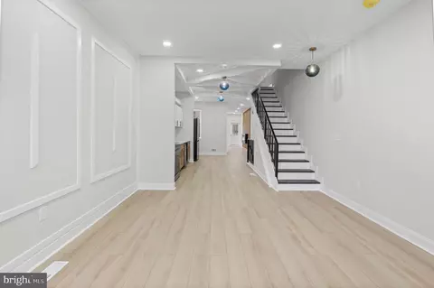 727 E 20th St, Baltimore, MD 21218 photo 2