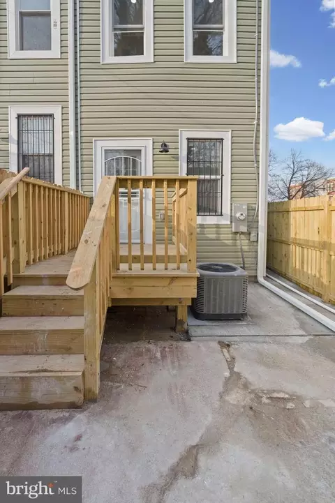 727 E 20th St, Baltimore, MD 21218 photo 38