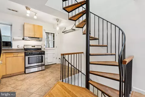 213 Grindall St, Baltimore, MD 21230 photo 4