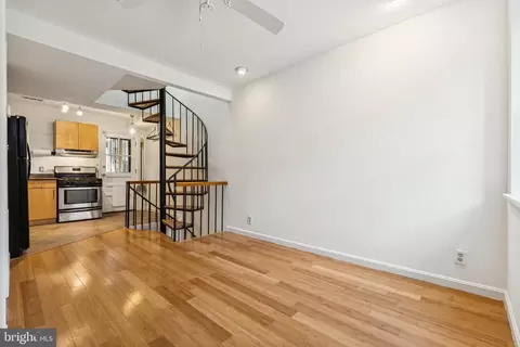 213 Grindall St, Baltimore, MD 21230 photo 3