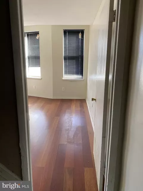 Entry Way - 802 E North Ave, Baltimore, MD 21202 photo 6 of 8