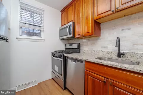 4409 Falls Bridge Dr #G, Baltimore, MD 21211