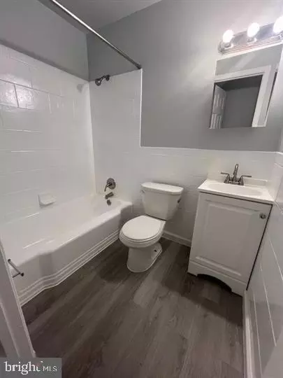 Entry Way - 6114 Macbeth Dr, Baltimore, MD 21239 photo 2 of 5