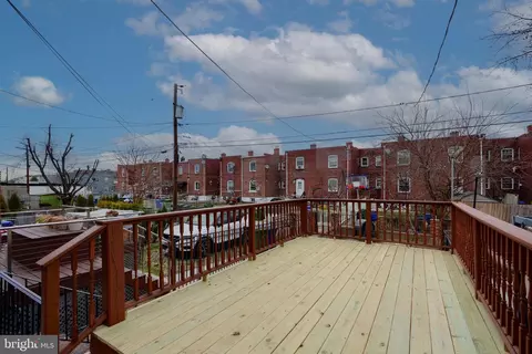 Exterior - 621 Ponca St, Baltimore, MD 21224 photo 4 of 5