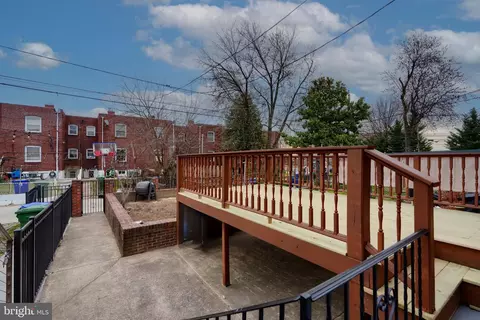 Exterior - 621 Ponca St, Baltimore, MD 21224 photo 5 of 5