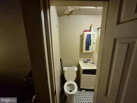 Entry Way - 3604 7th St, Baltimore, MD 21225 photo 7 of 7