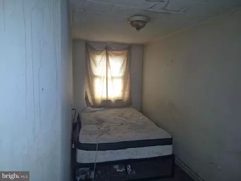Bedroom - 3604 7th St, Baltimore, MD 21225 photo 2 of 3