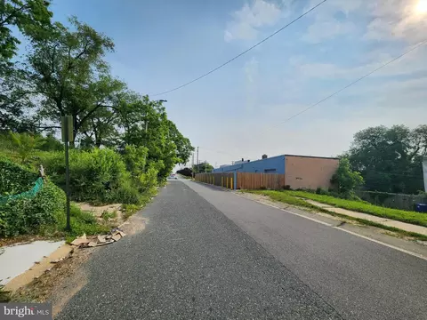 Exterior - 3604 7th St, Baltimore, MD 21225 photo 4 of 4