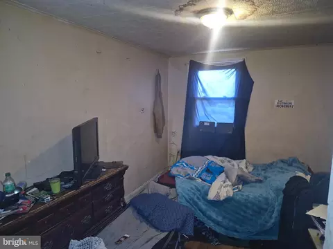 Bedroom - 3604 7th St, Baltimore, MD 21225 photo 1 of 3