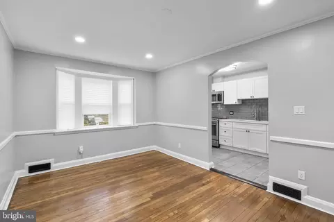 Entry Way - 1607 Stonewood Rd, Baltimore, MD 21239 photo 1 of 4