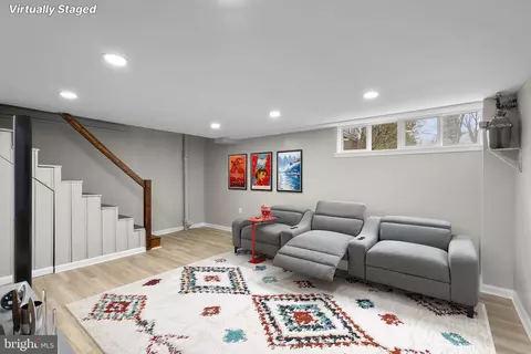 Living - 1607 Stonewood Rd, Baltimore, MD 21239 photo 6 of 9