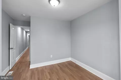 Entry Way - 1217 E Oliver St, Baltimore, MD 21202 photo 9 of 10