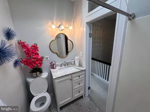 Bath - 5303 Hamlin Ave, Baltimore, MD 21215 photo 2 of 2