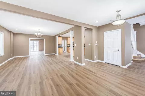 Entry Way - 4021 Barrington Rd, Gwynn Oak, MD 21207 photo 1 of 6