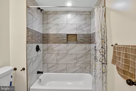 1502 E Hoffman St, Baltimore, MD 21213 photo 24