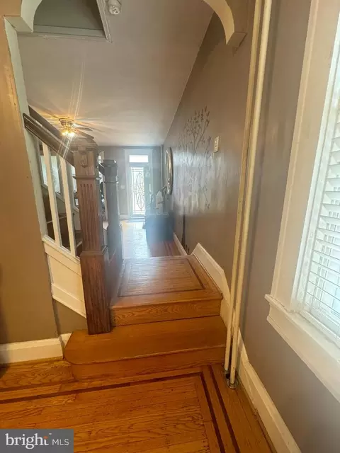 Entry Way - 3123 Shannon Dr, Baltimore, MD 21213 photo 3 of 7