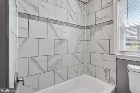 Bath - 5507 Whitby Rd, Baltimore, MD 21206 photo 1 of 1