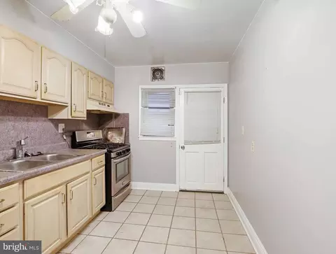 6210 Pilgrim Rd, Baltimore, MD 21214 photo 9